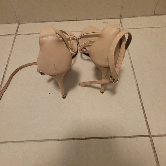 Banana Republic Nude Strappy Sandals - Picture 3 of 5